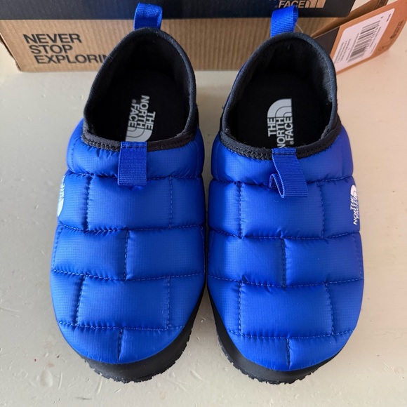 The North Face NWT Thermoball Traction Mules II TNF Blue Youth Size 3 - Picture 2 of 7